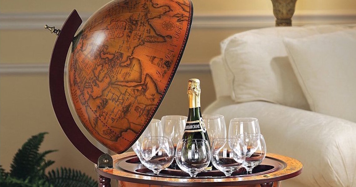 Глобус бар напольный в интерьере